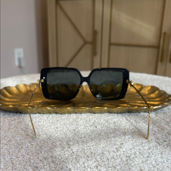 NWOT Tory Burch Black Square Sunglasses - Picture 5 of 6
